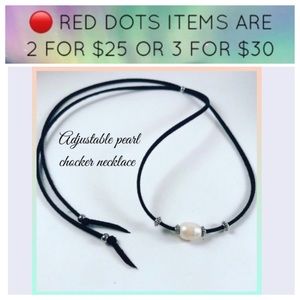 🔴Pearl leather choker . White fresh water pearl on black adjustable suede cord